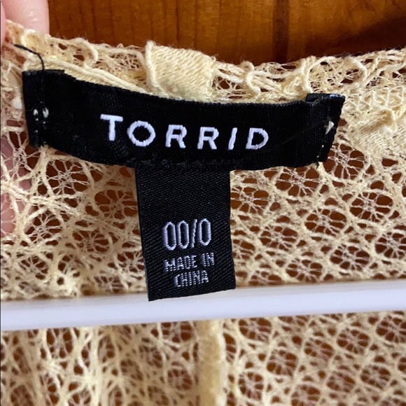 Torrid open knit pattern Ruana - Picture 4 of 5